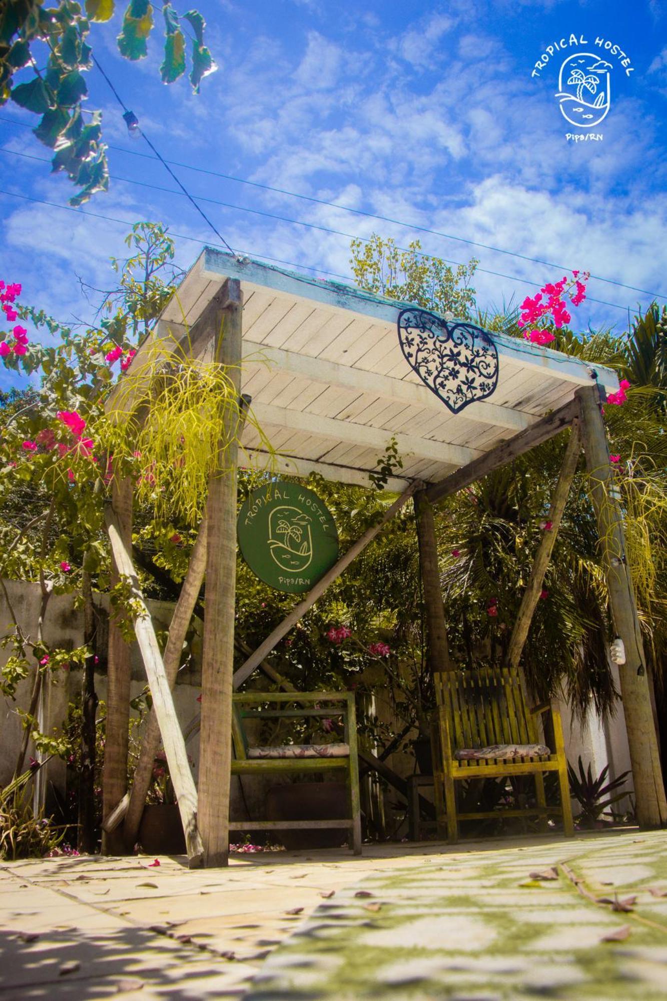 Tropical Hostel Praia de Pipa Екстер'єр фото